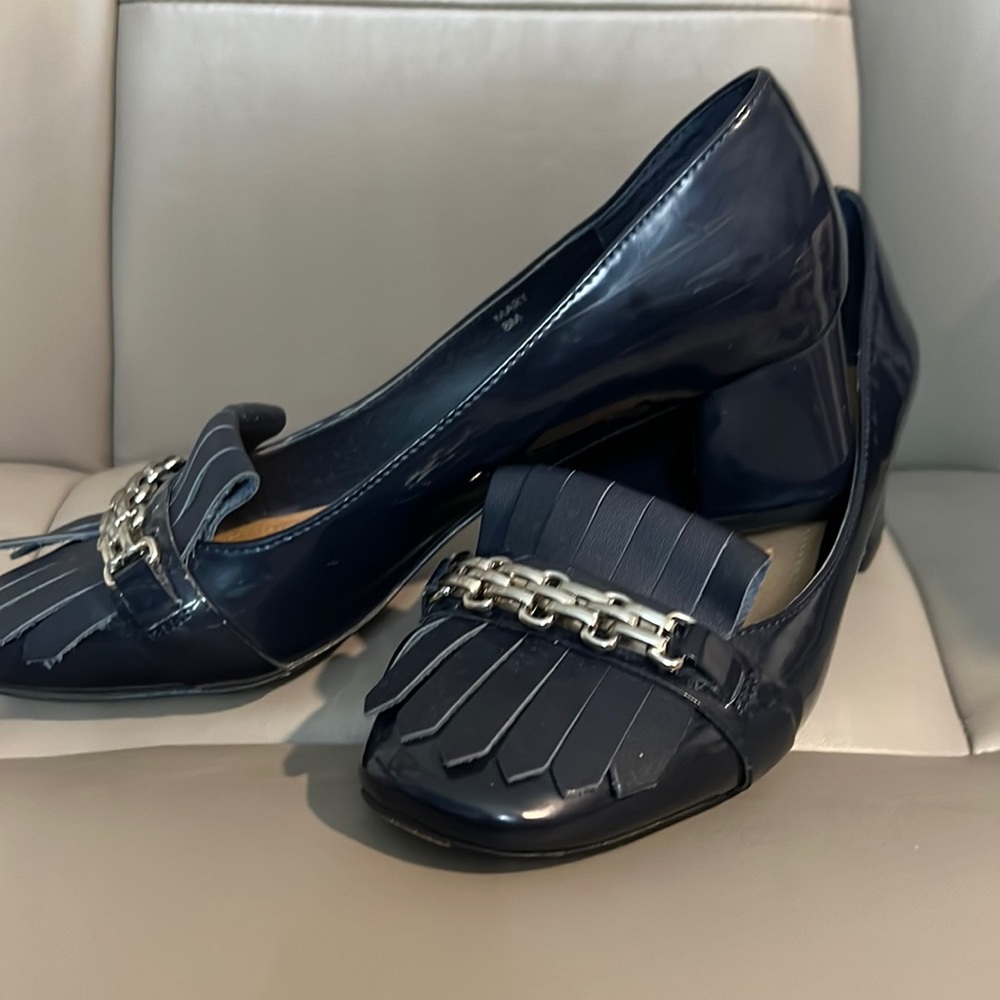 Tahari Tassel Dress Shoes w/ Silver accent